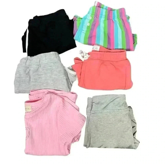 Lot of Girls Cloths 4 T-5T Little Girls Shorts, Capri pants and a NWOT Top 7T - Picture 1 of 10